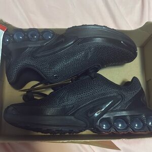 Nike Air Max Dn Black Metallic Dark Grey 6.5y